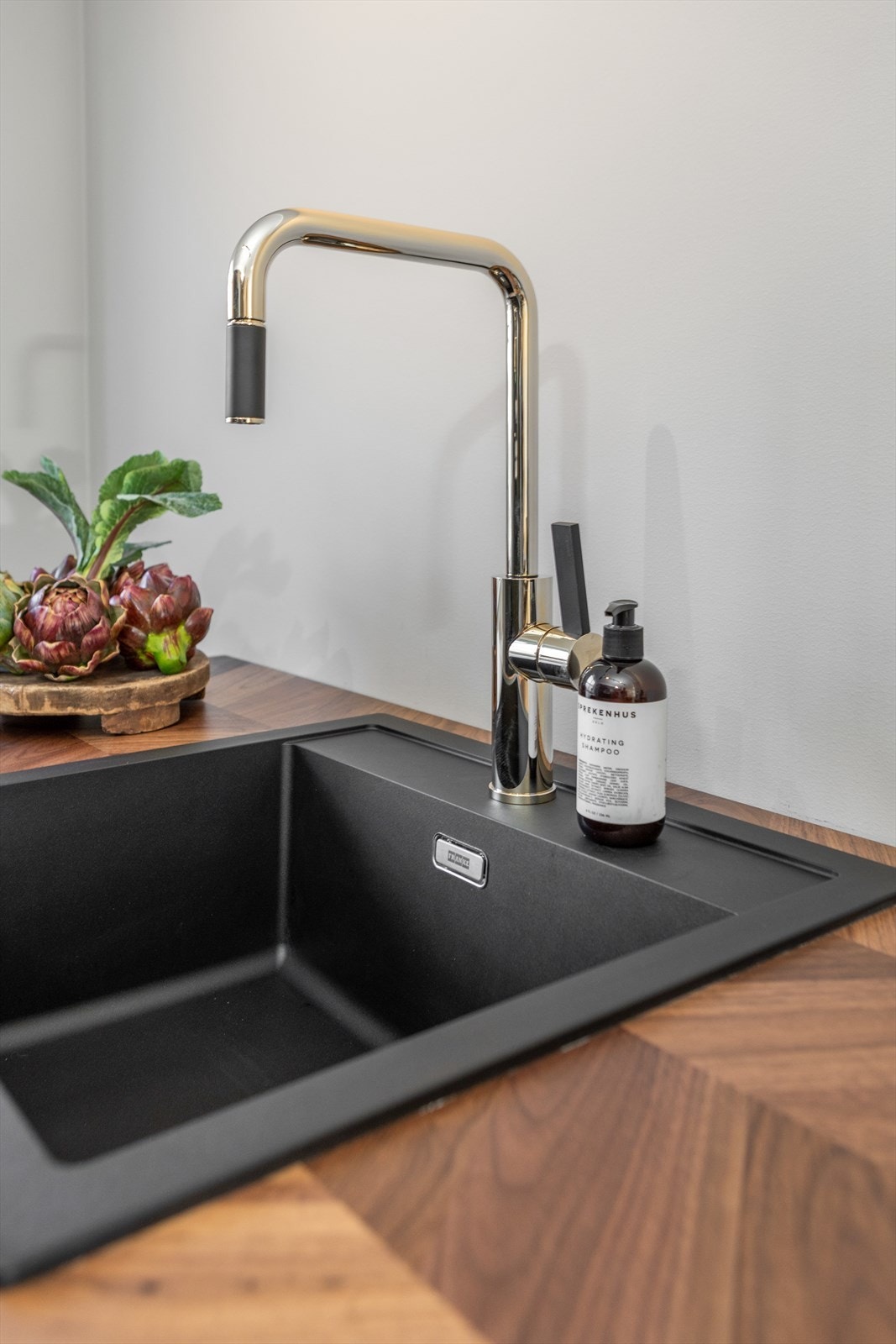 Tapwell blandebatteri og Franke vaskekum. Heltre benkeplate. Galleribilde