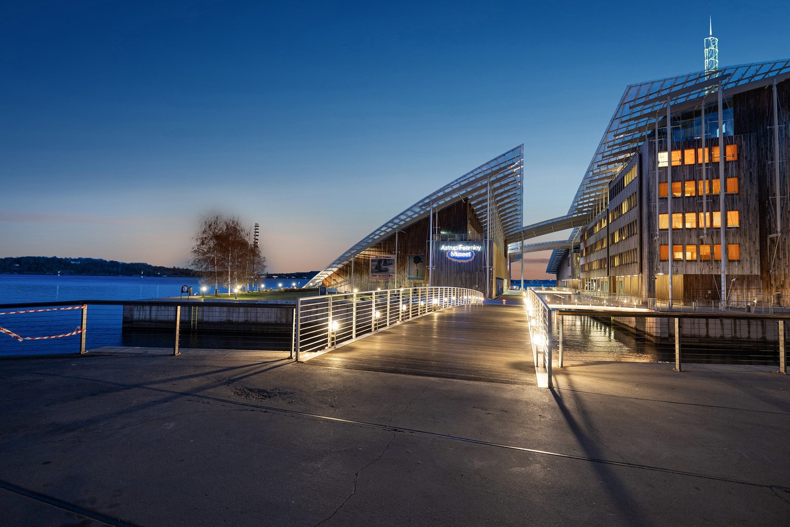 Kveldsturen kan man ta i hyggelige omgivelser i nærområdet. Galleribilde