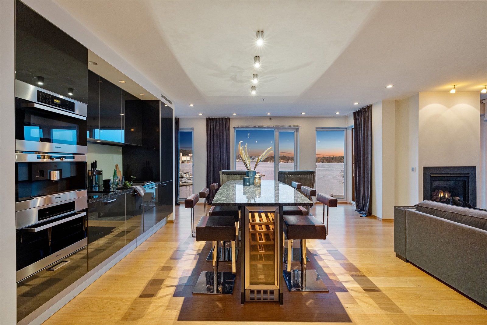 Velkommen til Strandpromenaden 5 - Nå kan denne utsikten bli din! Galleribilde