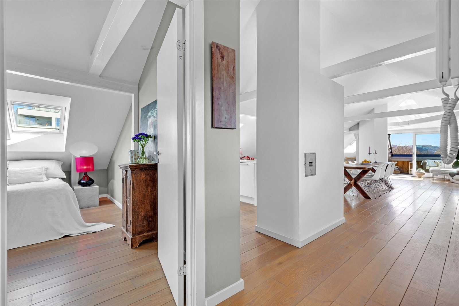 Leilighetens hoveddel har to soverom, begge med god størrelse. Galleribilde