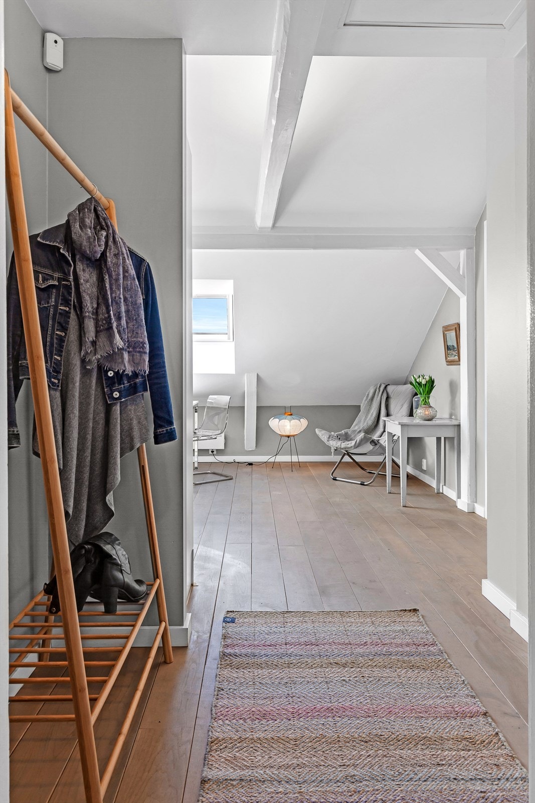 Entréen har god plass til oppbevaring av sko og yttertøy. Galleribilde