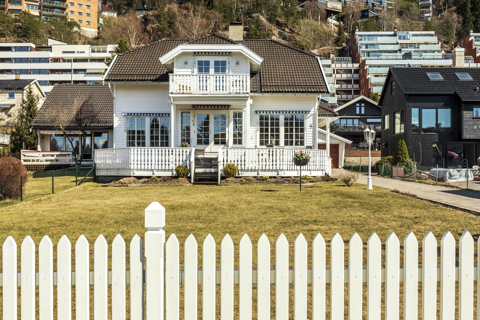 Huset er i all hovedsak oppført i 1990 Galleribilde