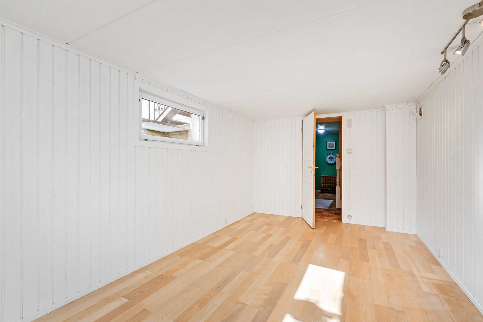 Hobbyrom/kjellerstue Galleribilde