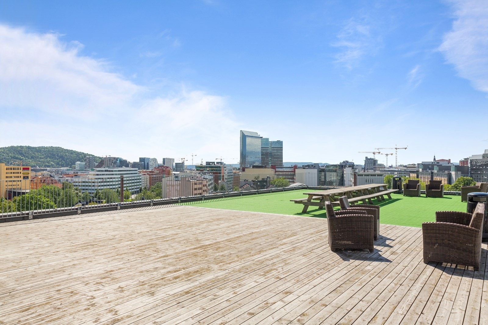 Fra takterrassen på sommertid Galleribilde