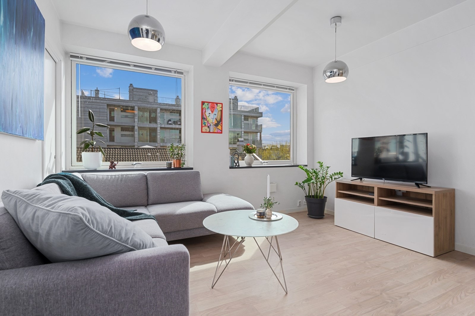 Velkommen til Trondheimsveien 5D - en lys og trivelig 2-roms med arealeffektiv planløsning og skjermet beliggenhet mot indre gårdsrom Galleribilde