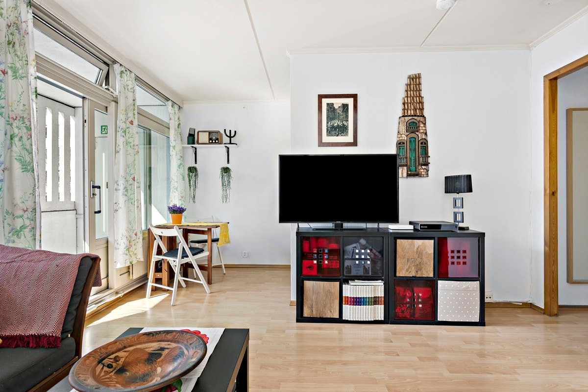 Det er god plass til sofagruppe og medievegg Galleribilde