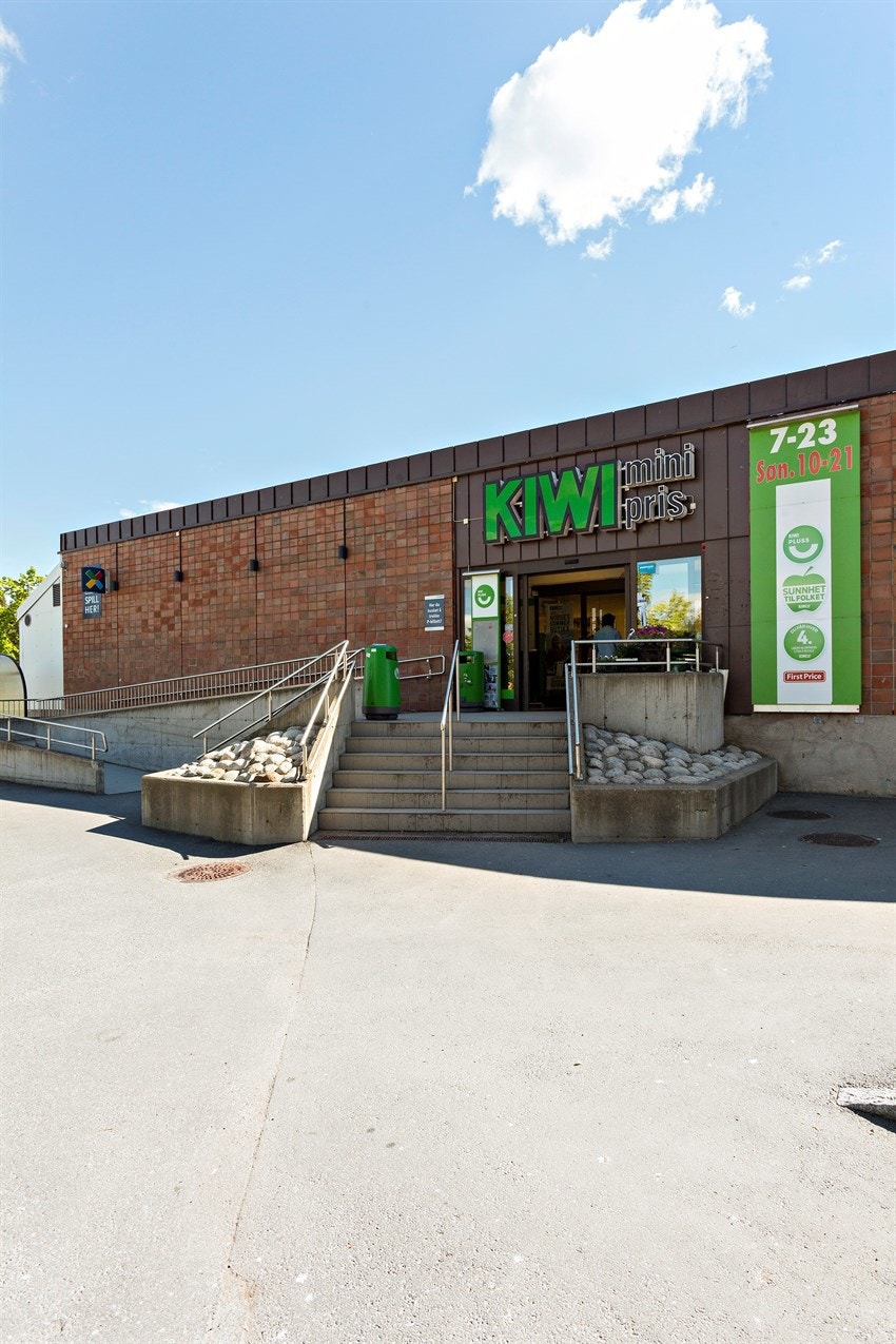 Både Kiwi og Rema 1000 ligger i nærområde Galleribilde