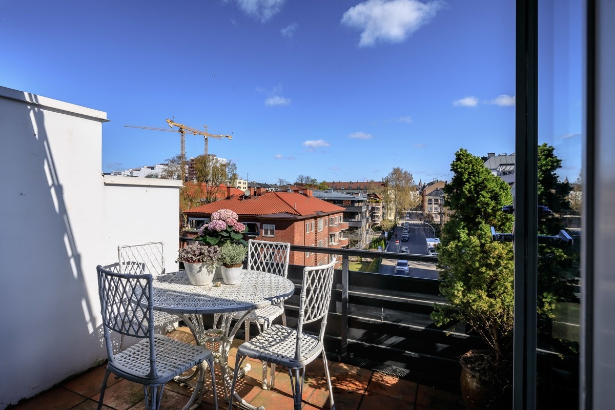 Suveren beliggenhet med to terrasser på 20 kvm og 6 kvm Galleribilde