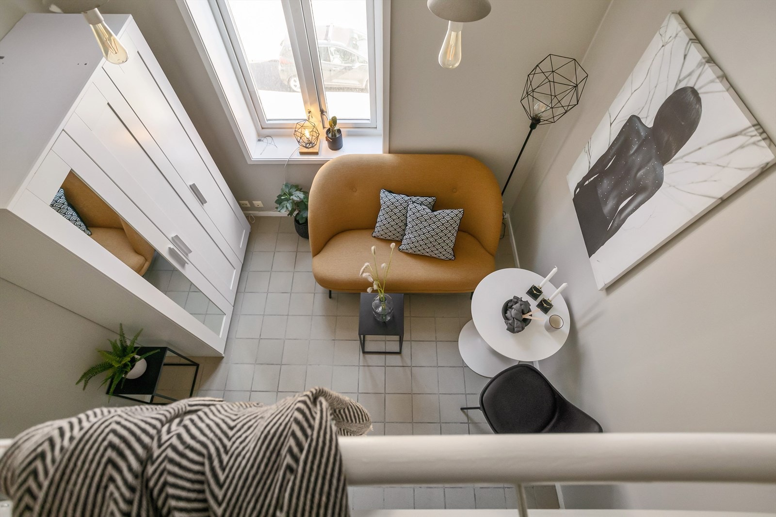 En pen og delikat 1-roms studioleilighet med hems Galleribilde