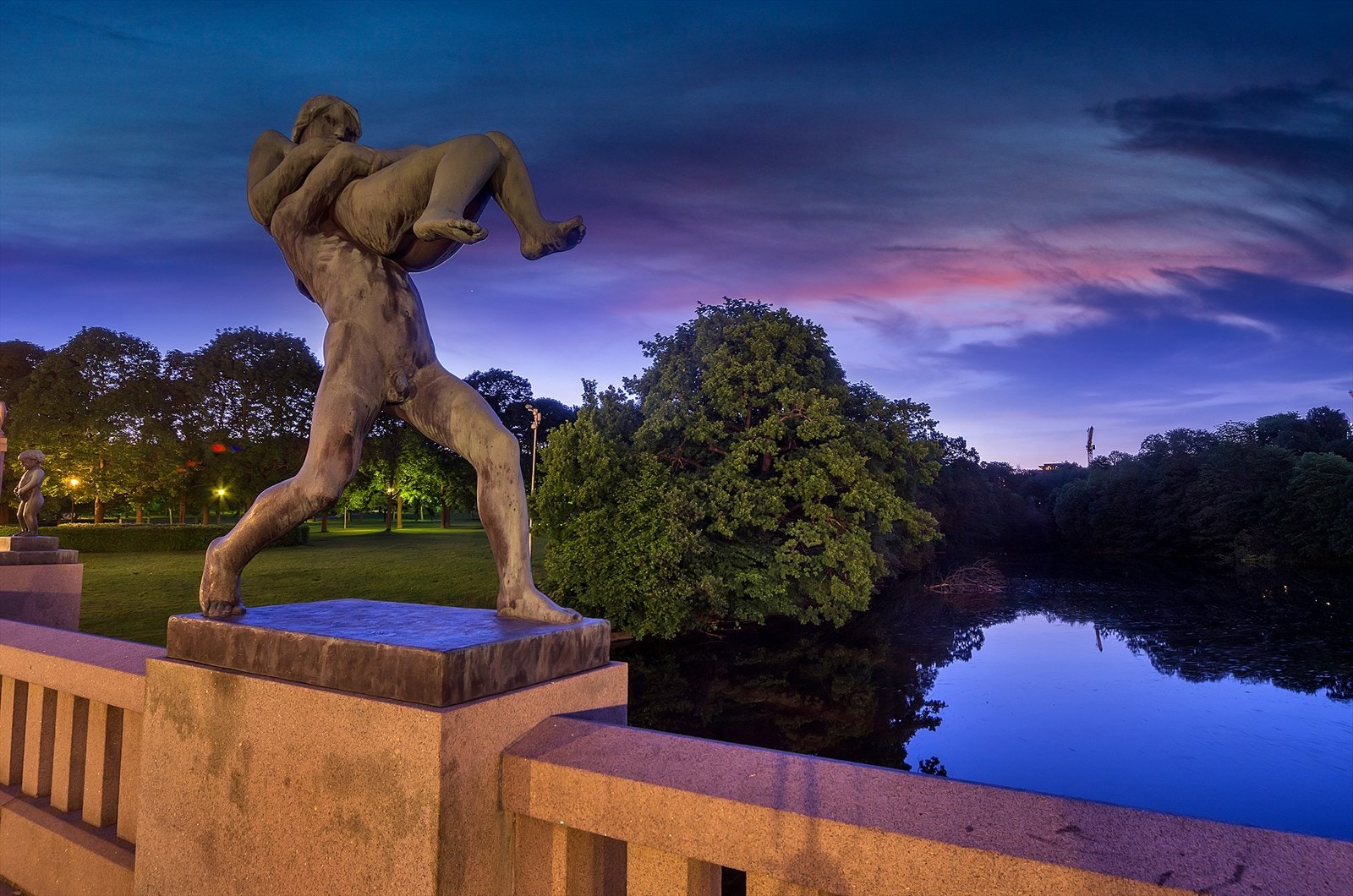 Av rekreasjonsmuligheter finner man fantastiske Frognerparken med storslåtte Vigelandsparken, Hundesletta og Frognerbadet Galleribilde