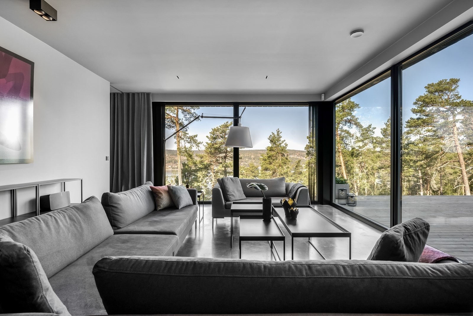 Et sted som likeså kan være et sommerhus, som en helårsbolig for familien. Galleribilde