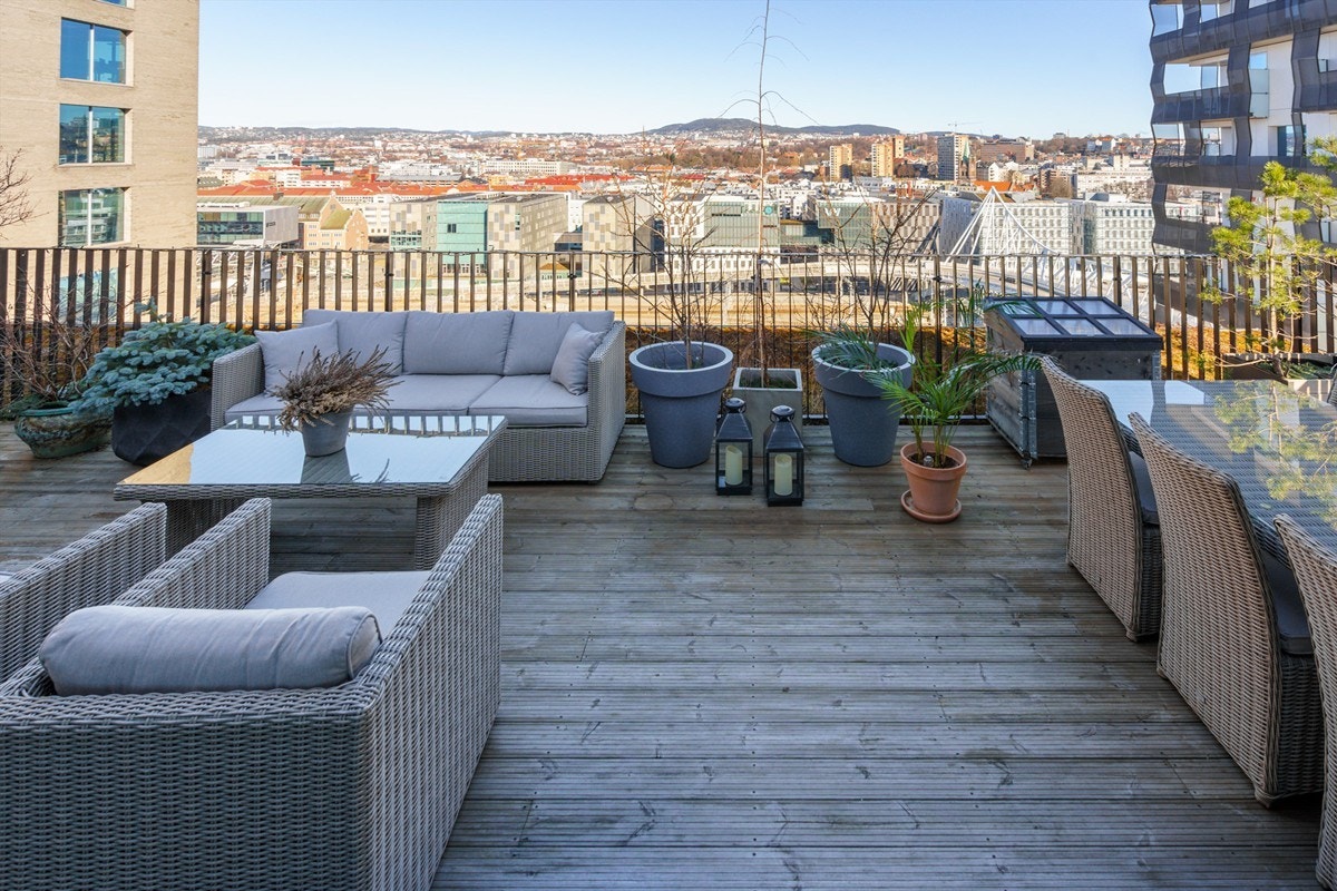 Denne leiligheten kan by på en sjelden stor terrasse på hele 40 m² Galleribilde