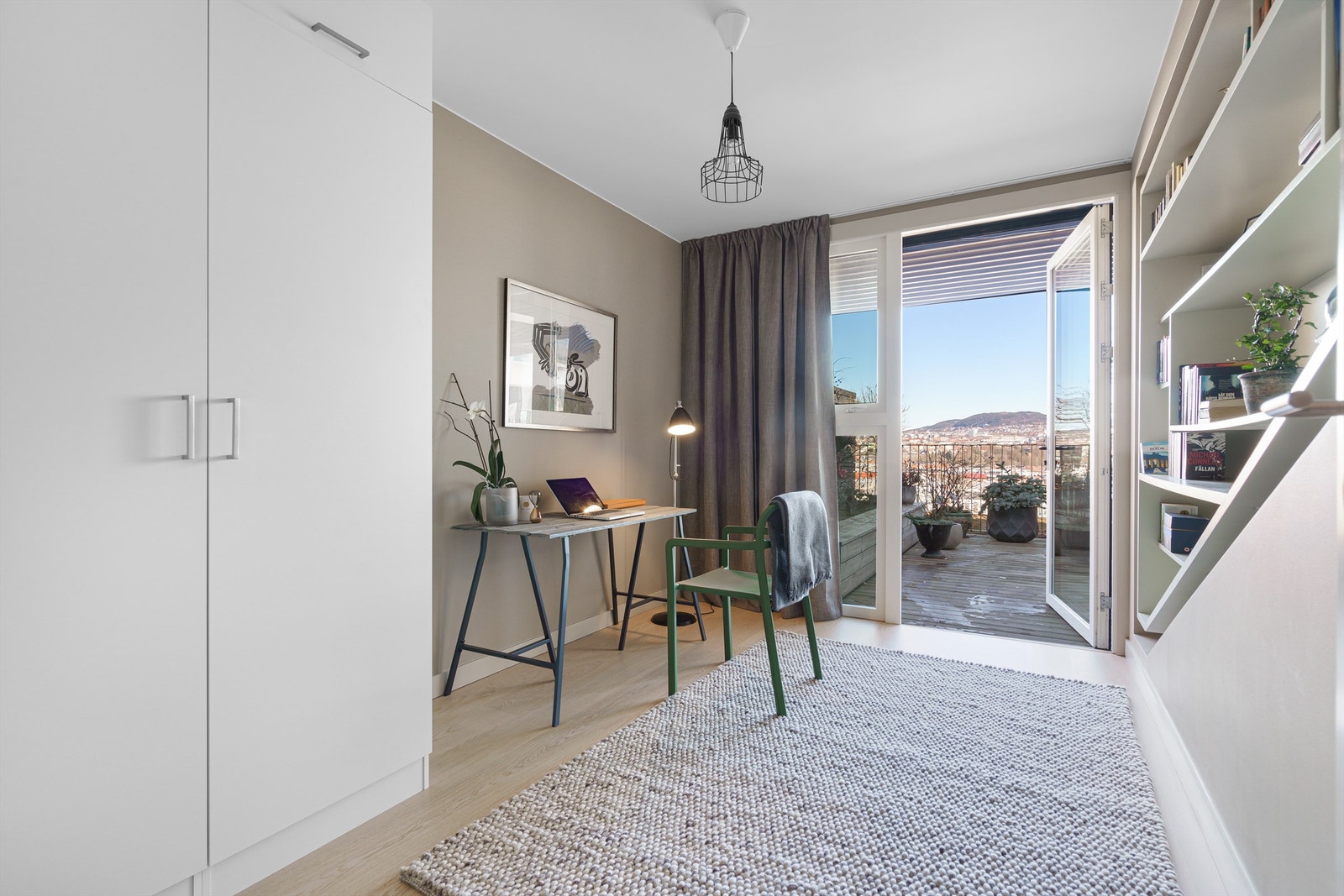 Det tredje soverommet passer utmerket som et dedikert kontor eller hobbyrom. Galleribilde