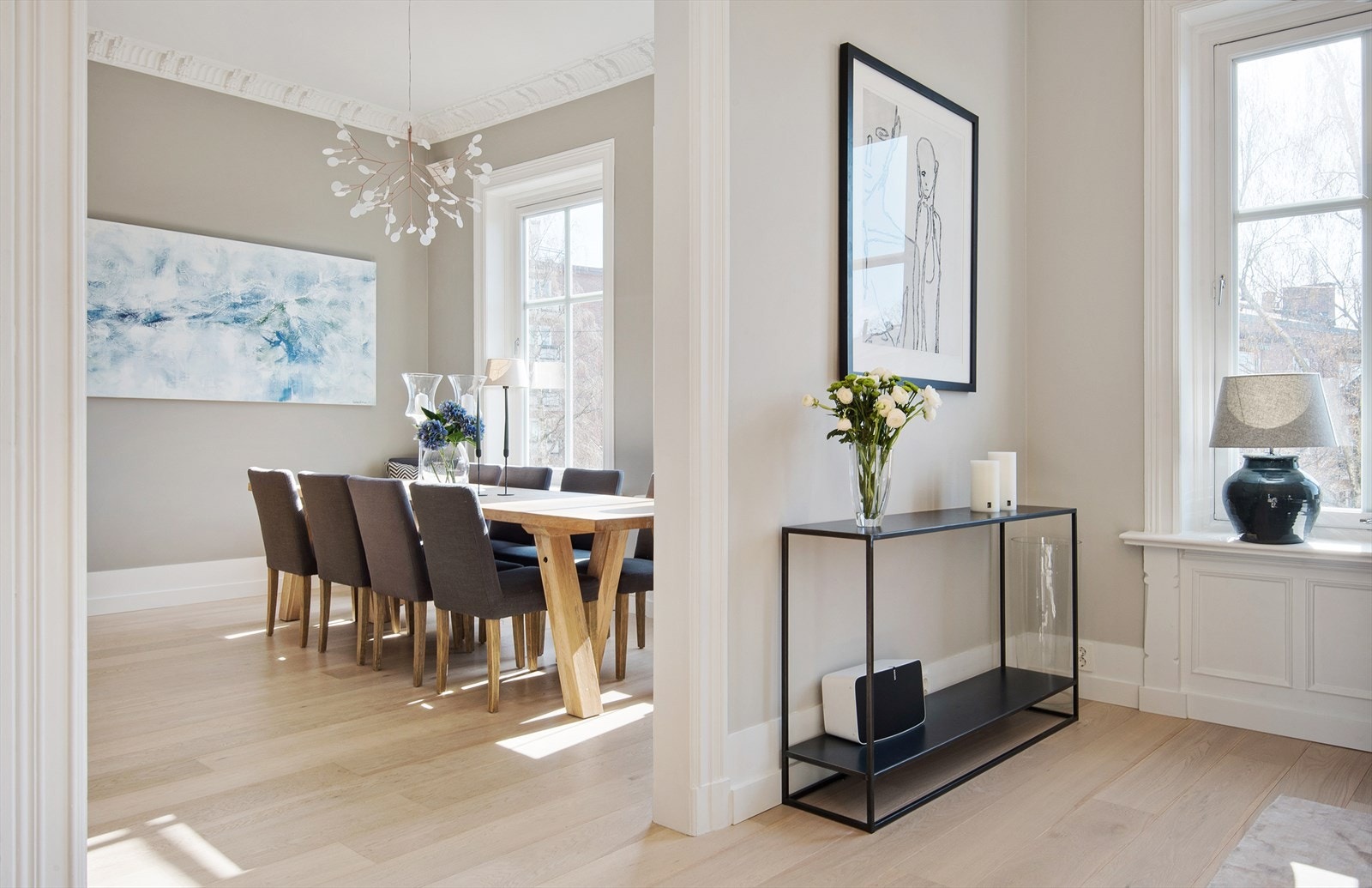 Fra stuen har man videre adkomst til leilighetens spisestue og kjøkken. Galleribilde