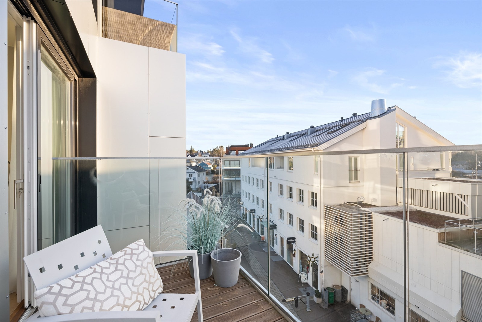 Sydvendt balkong utenfor hovedsoverommet Galleribilde