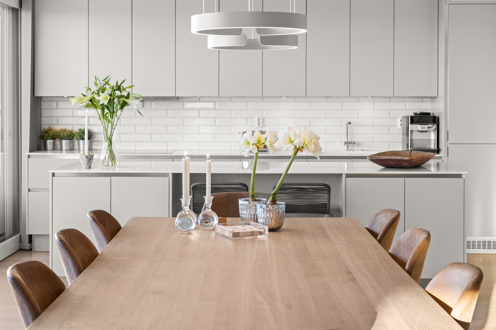 Spisestue og kjøkken Galleribilde