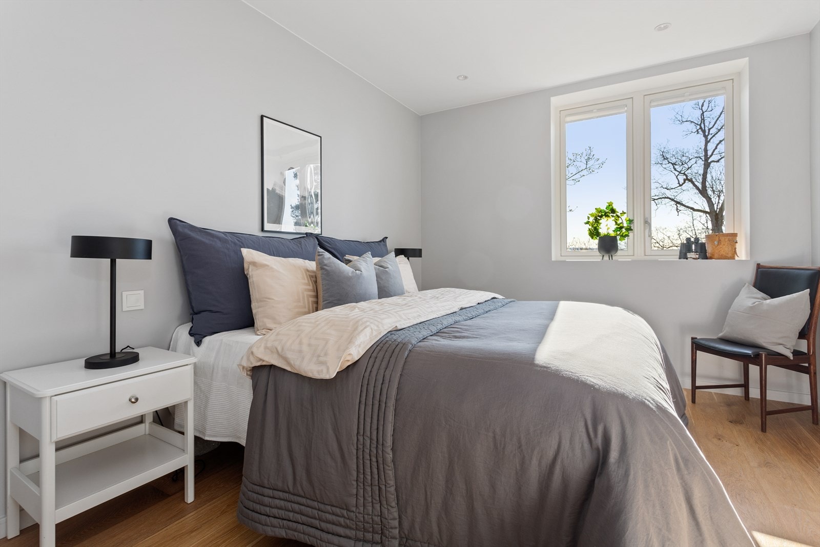 Boligen har tre soverom samt et kontor/gjesterom. Galleribilde