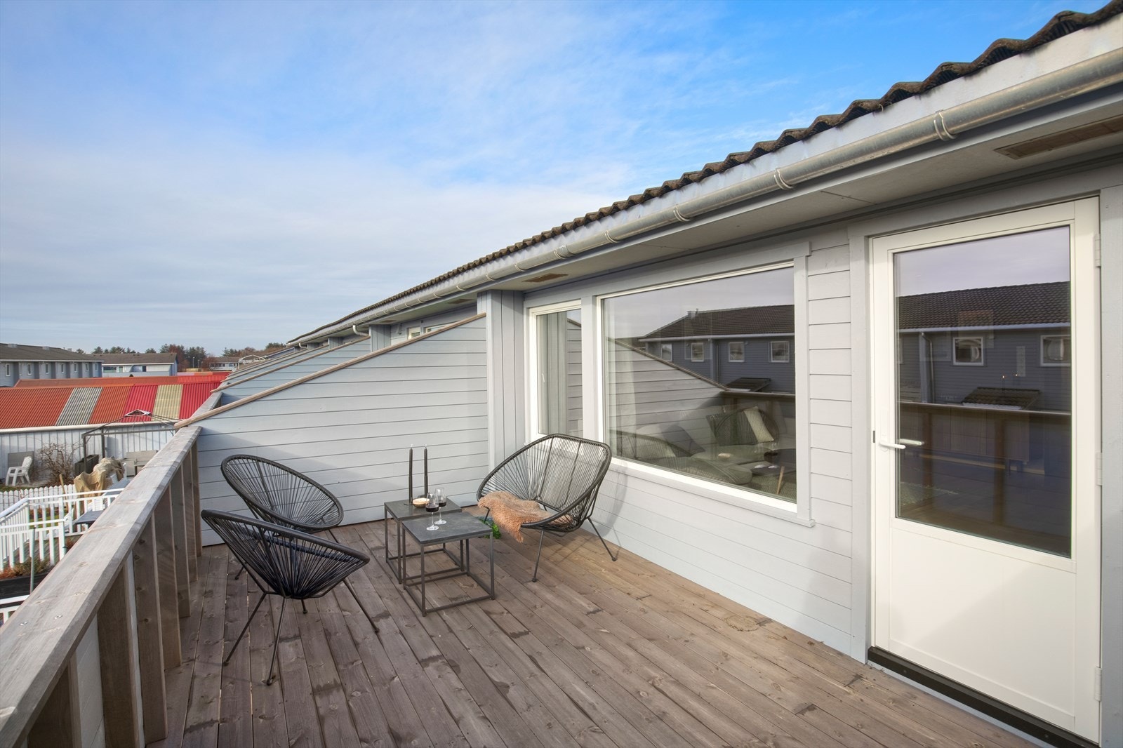 Solrik balkong med utgang fra stue Galleribilde