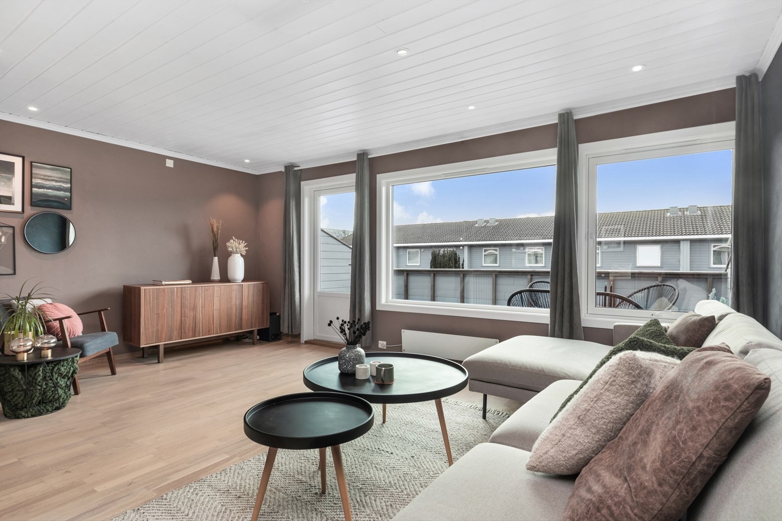 Notar v/Lillian Tunge har gleden av å presentere et nydelig rekkehus i Kvernevik! Galleribilde