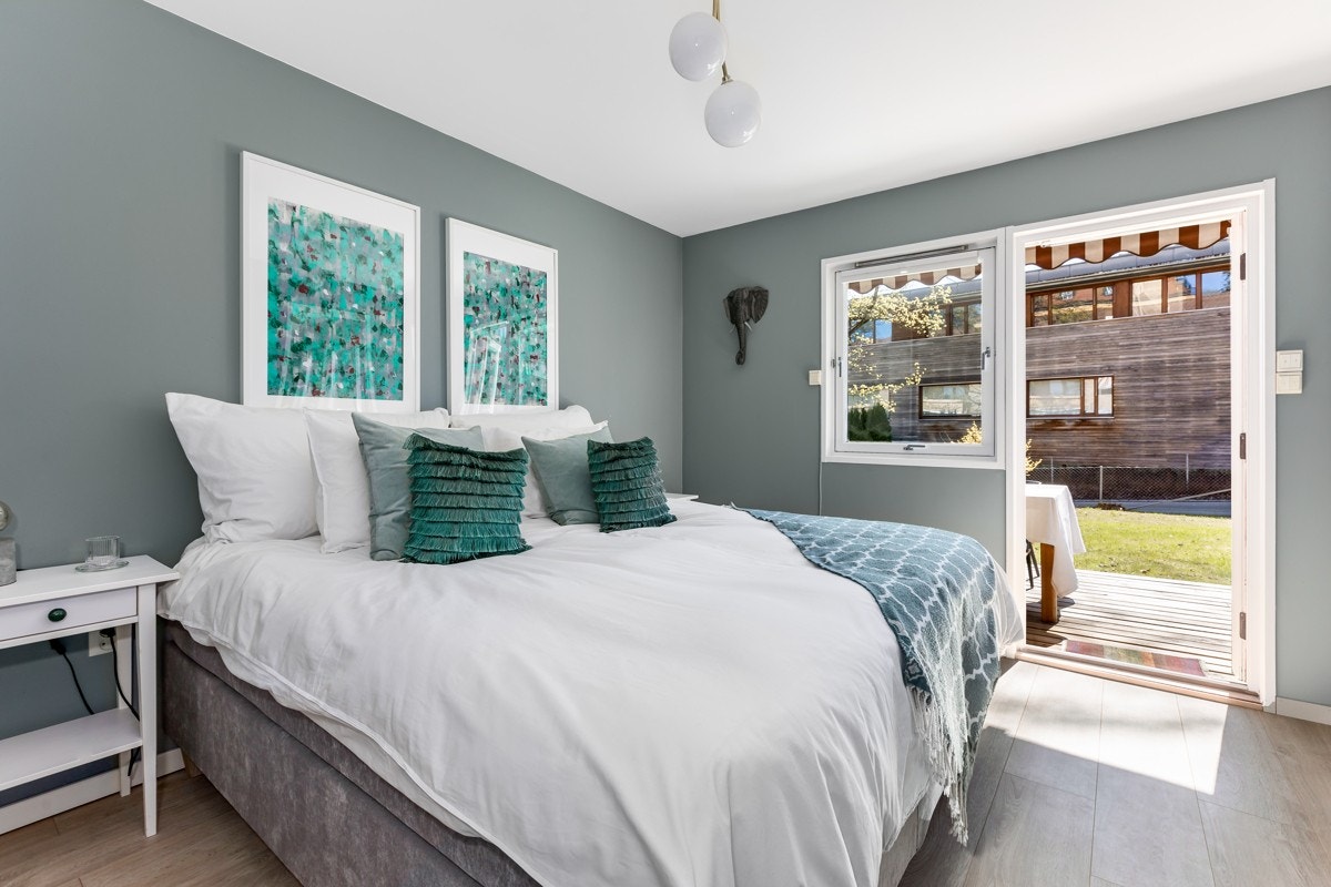 På solrike sommermorgener kan du åpne opp terrassedøren og få dagslyset og frisk luft inn. Galleribilde