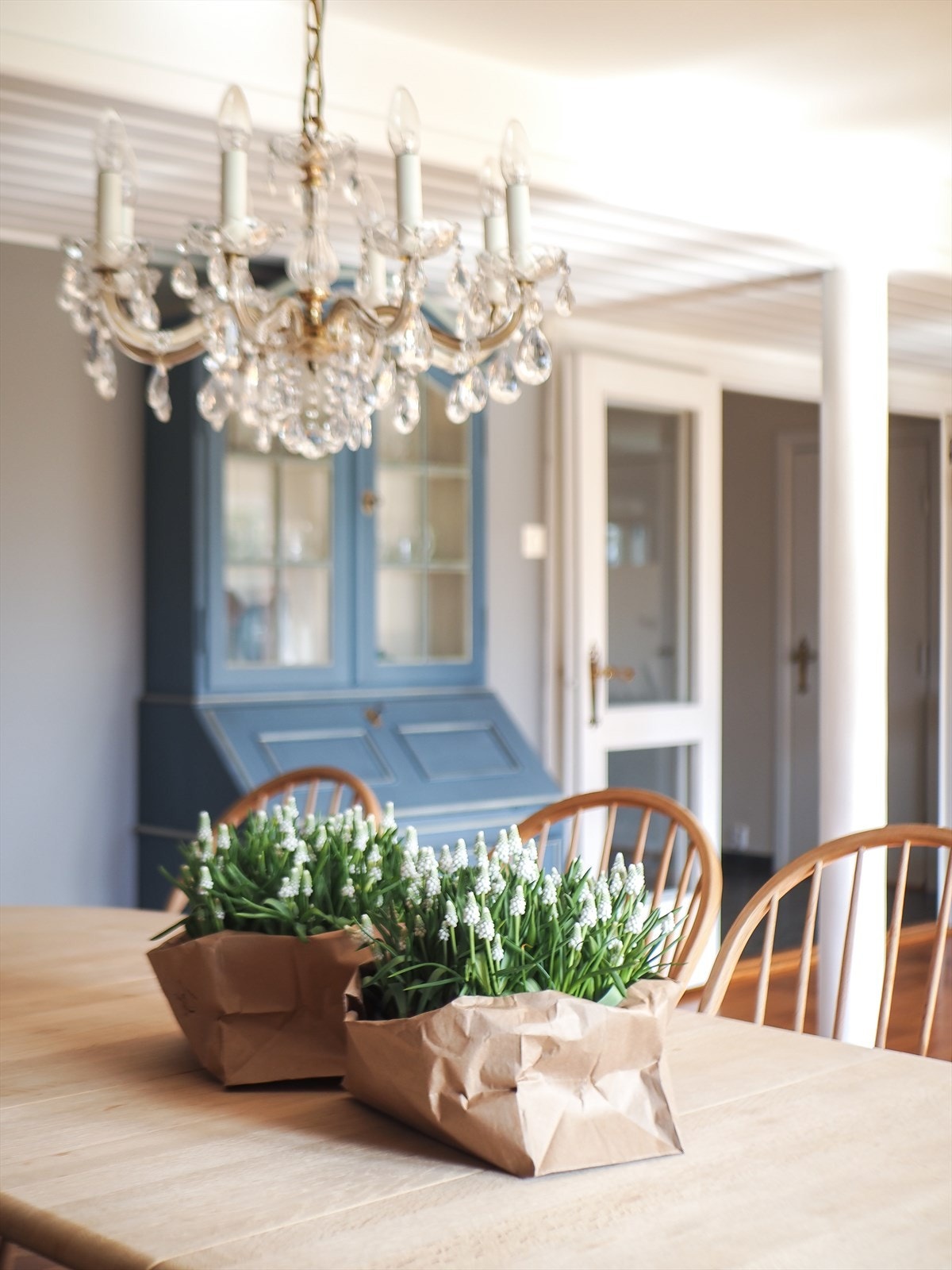 Fra kjellerstuen går du rett ut i hagen. Galleribilde