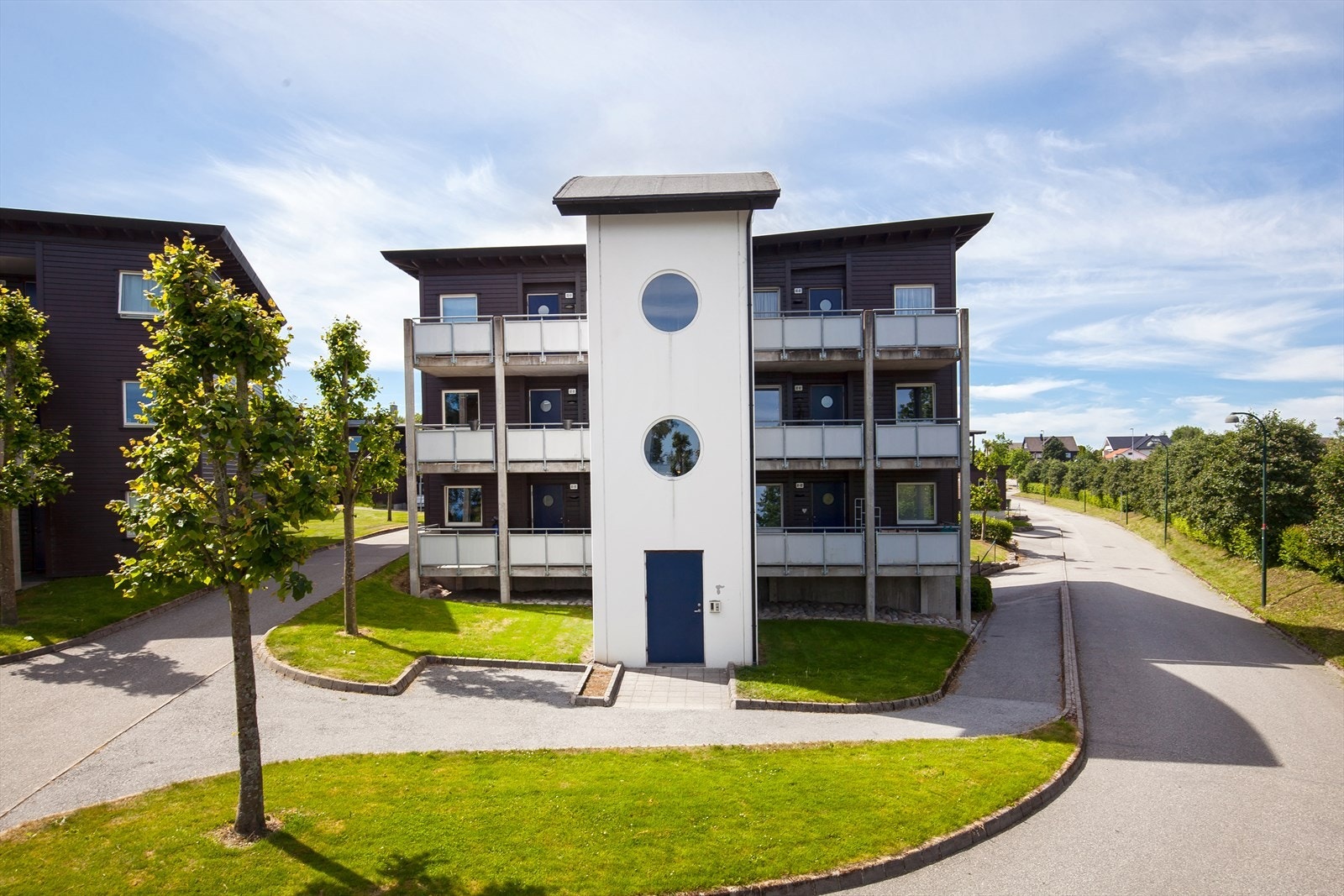 Notar v/Lillian Tunge har fått for salg en kjekk leilighet i Glassperleveien 141! Galleribilde