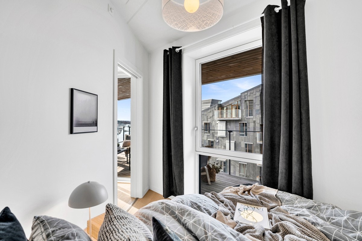 Nydelig utsyn. Det er montert utvendige screens på hele viduet. Galleribilde