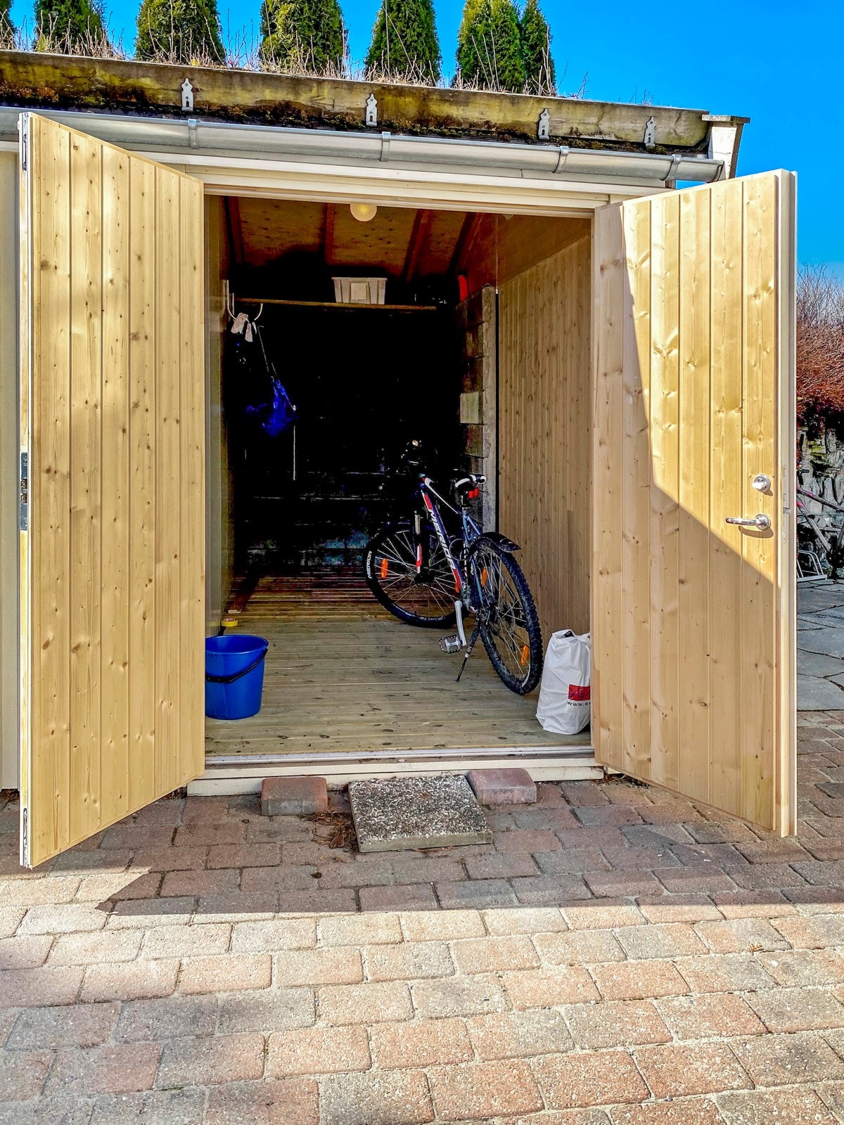 Det medfølger 1 utvendig bod i tillegg til kryploft i leiligheten. Galleribilde