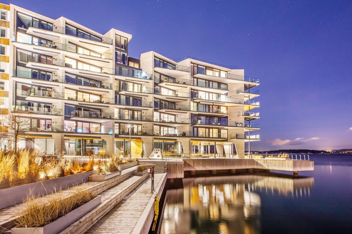 Velkommen til Tjuvholmen og Kavringen Brygge 3 - med unik beliggenhet og nydelig kveldssol-panorama. Galleribilde