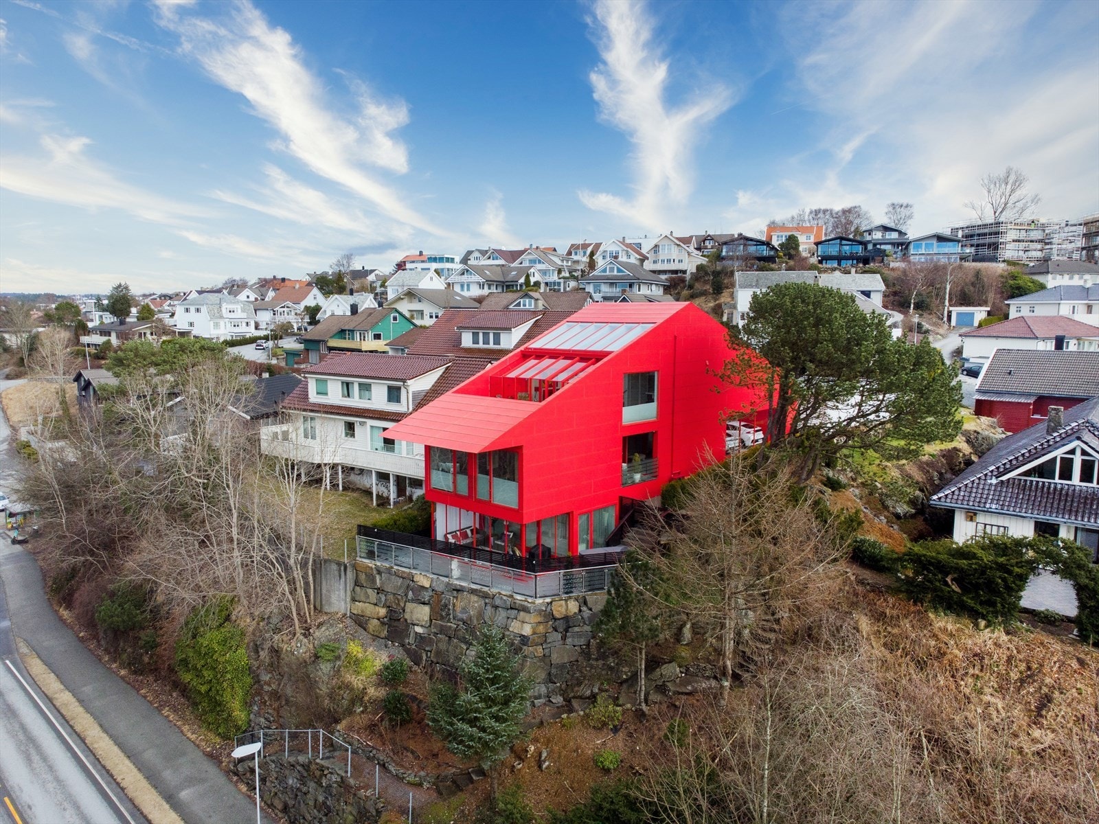 Huset ligger flott til på tuppen av Snorrehaugen Galleribilde