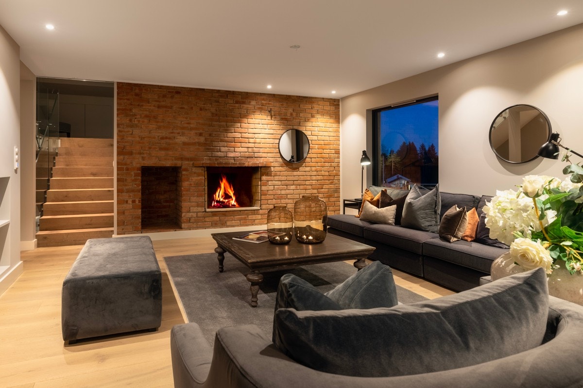 Kveldsstemning i stuen. Galleribilde