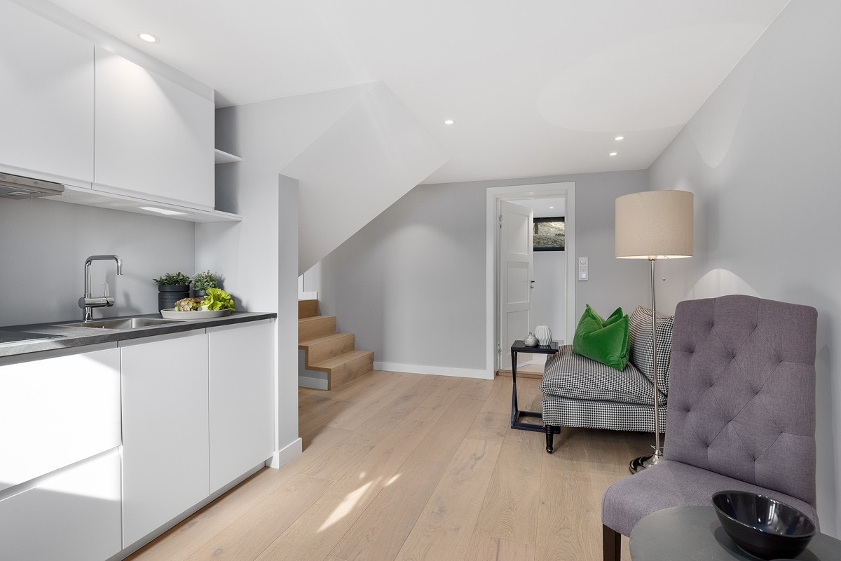 Kjellerstue. Galleribilde