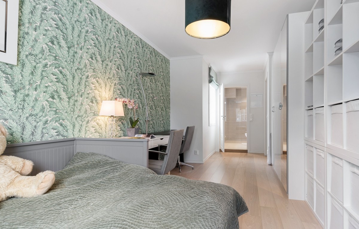 Ett soverom har tilgang til eget bad. Galleribilde