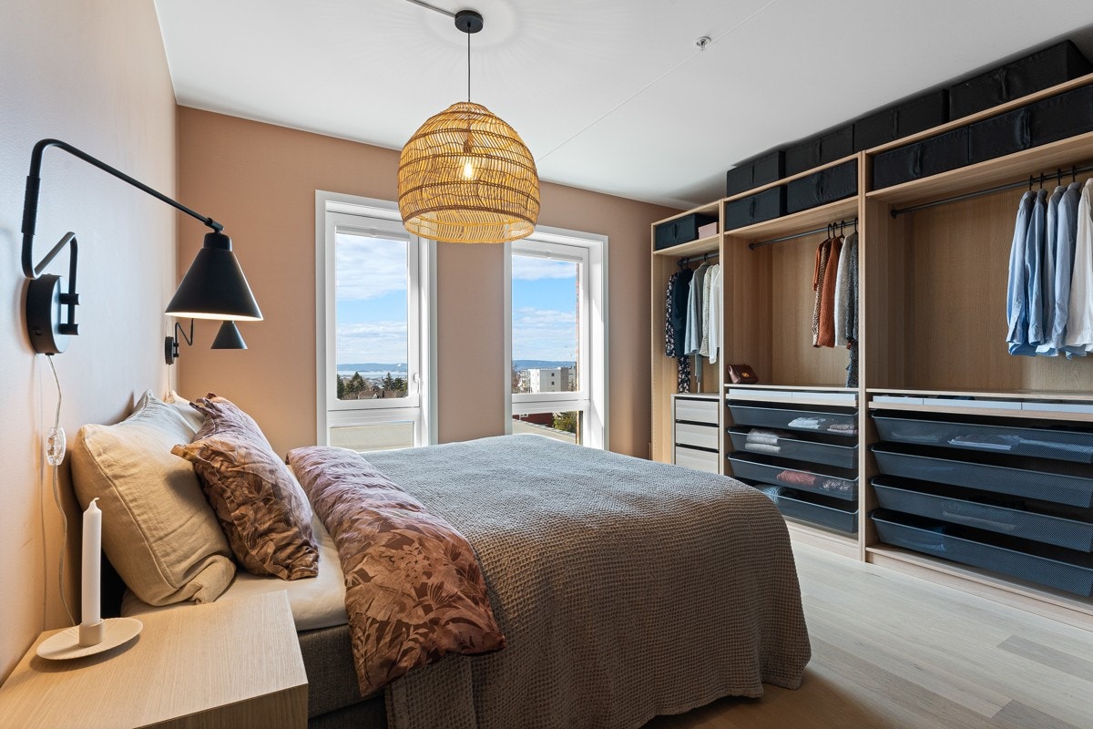 Hovedsoverommet er fritt for innsyn og har også nydelig utsikt. Galleribilde