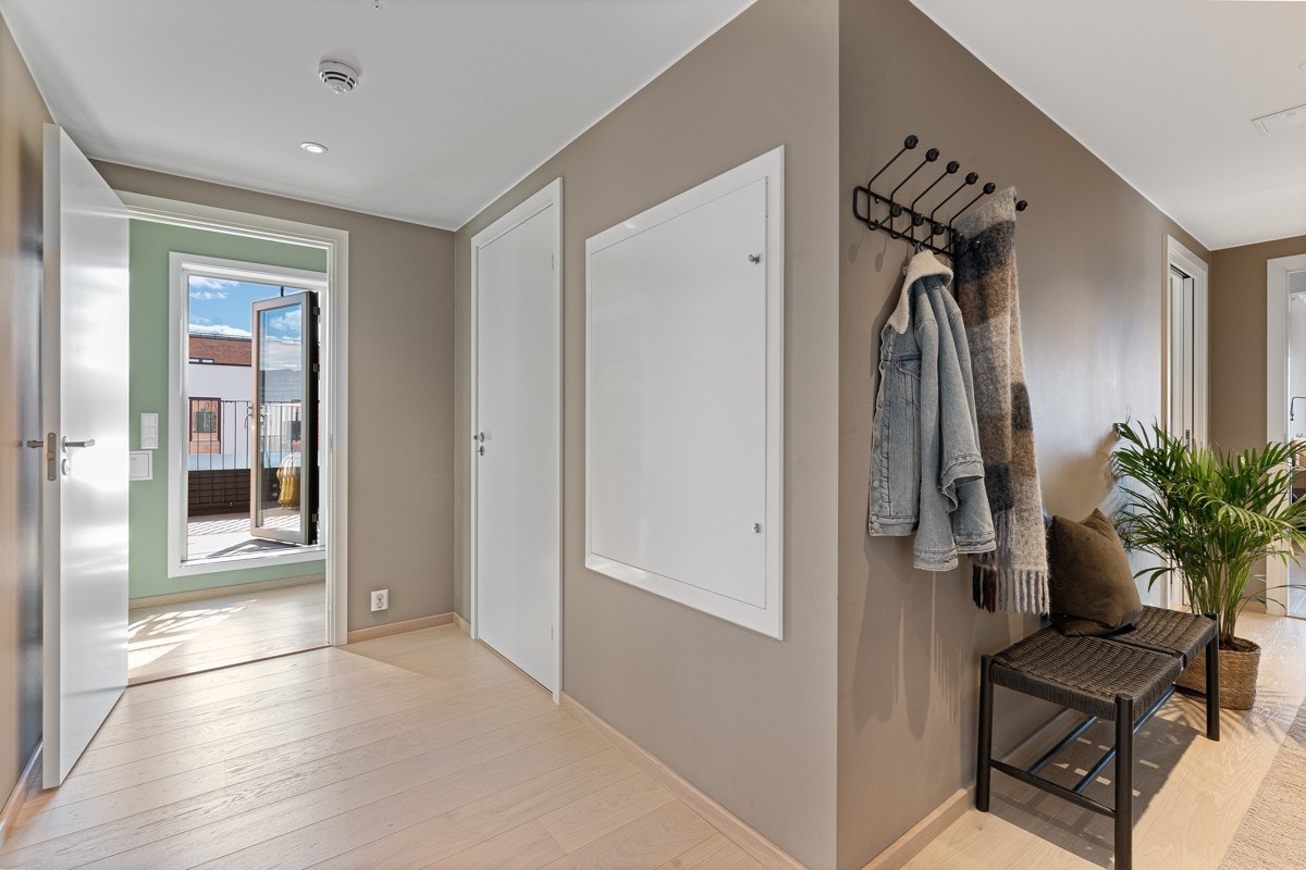 Den andre balkongen har utgang fra gang. Galleribilde