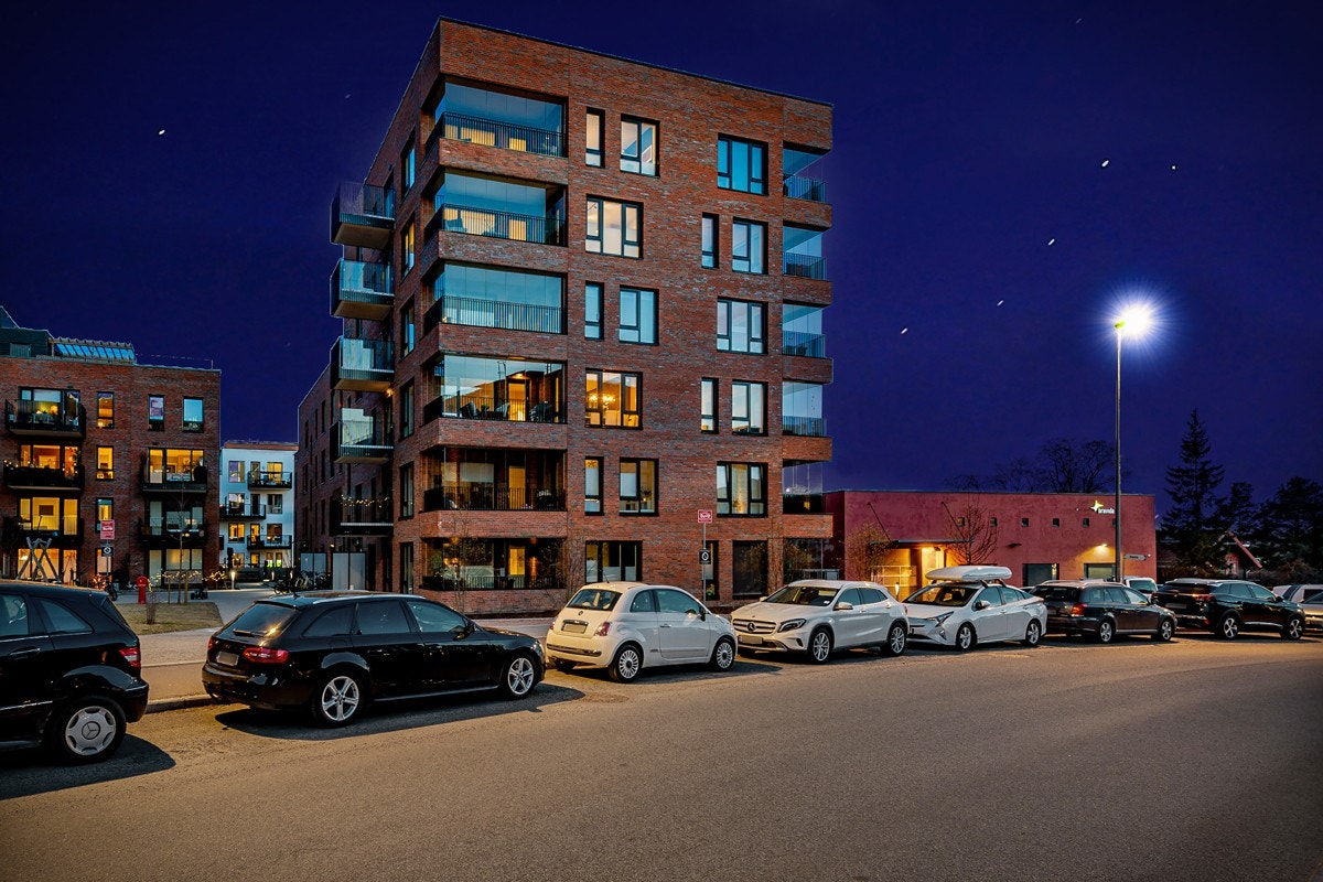 Bøkkerveien 40 har en tilbaketrukket beliggenhet og ligger i tilknytning til Vinslottet. Galleribilde