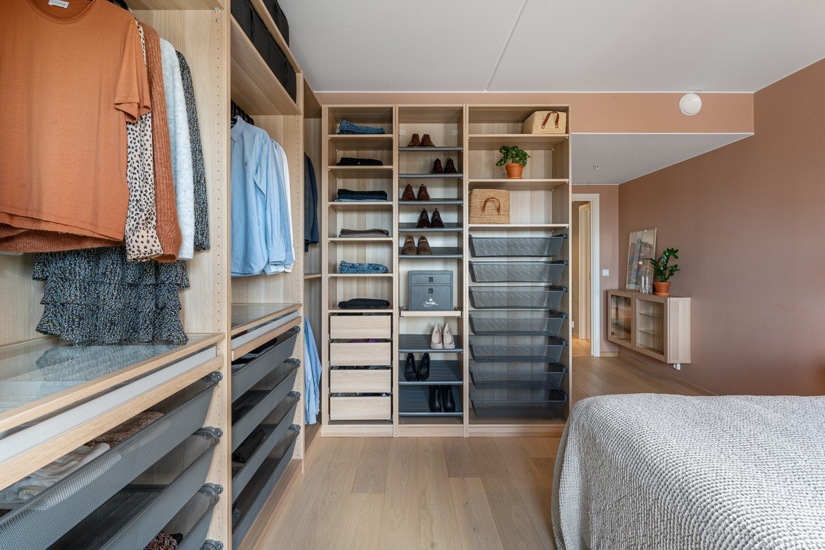 Svært god garderobeplass. Galleribilde