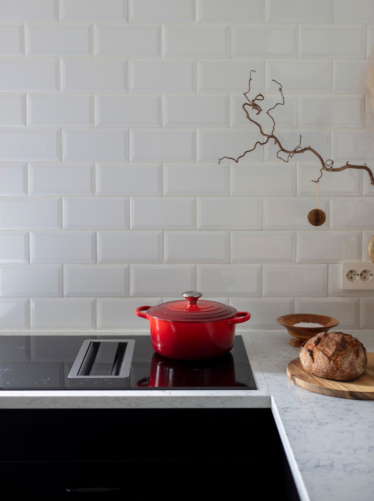 Kjøkken - Platetopp med innebydg ventilator Galleribilde