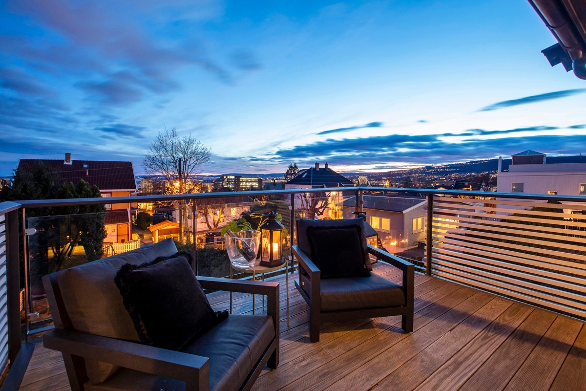 Utsikt i 180 grader mot både Ekeberg og Holmenkollen Galleribilde