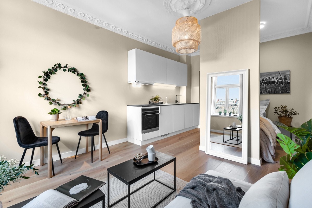 Praktisk 1-roms utleiedel med separat inngang. Utleiedelen fremstår som en selvstendig boenhet, men er ikke det da den er knyttet til hoveddelen med en avlåst branndør Galleribilde