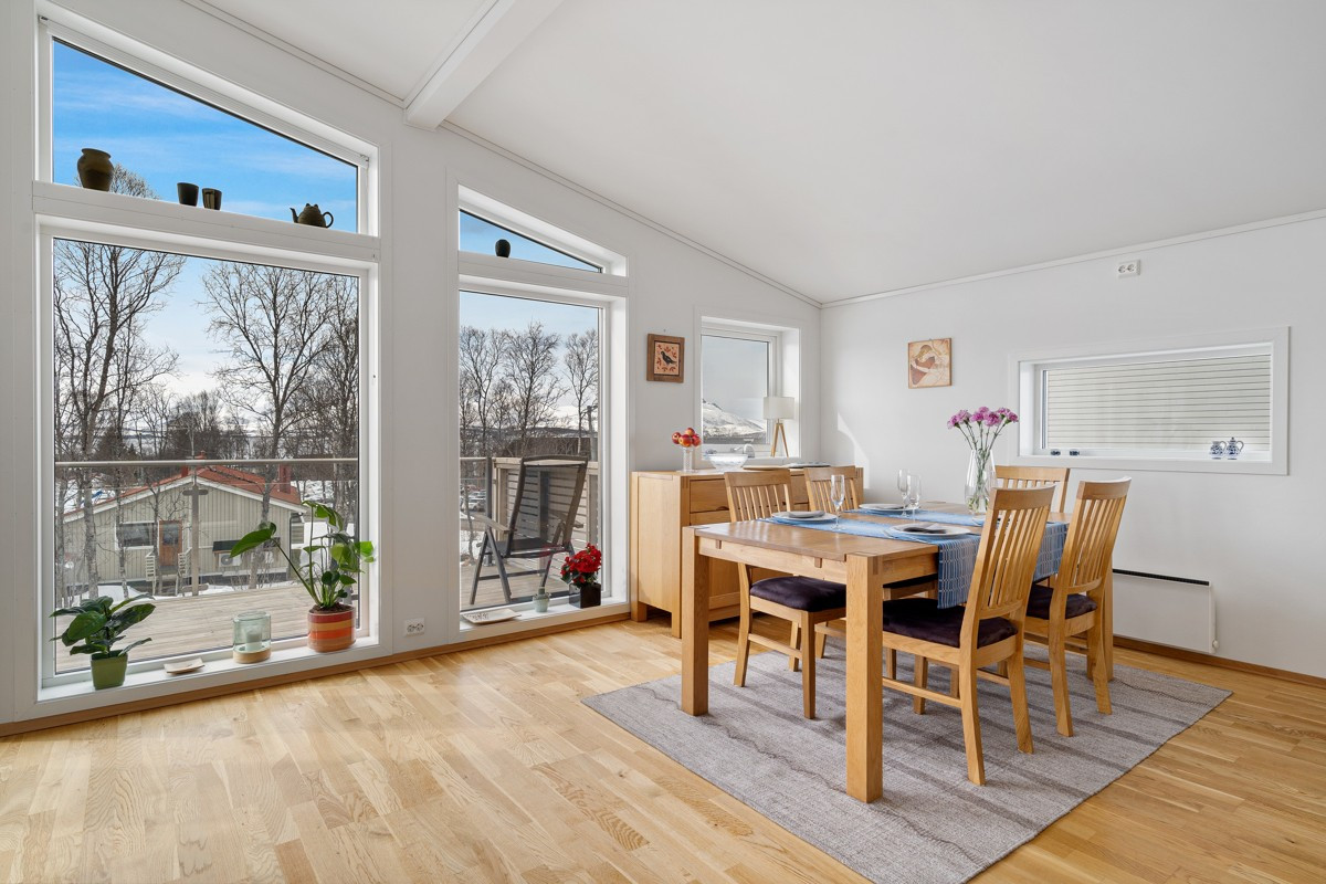 Her er det plass til stor spisegruppe hvor man kan samle sine nærmeste