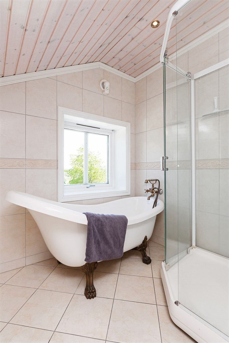 Felles bad Galleribilde