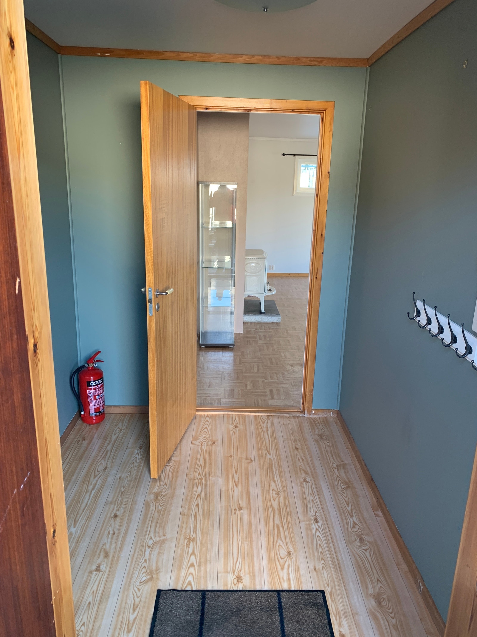 Entré med god plass til å ta av seg yttreklær Galleribilde