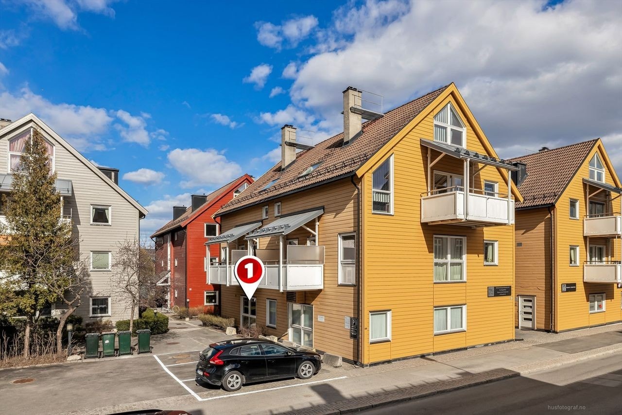 Velkommen til en fin 2-roms selveierleilighet på Tollbugata 57 med parkeringsmulighet. Galleribilde