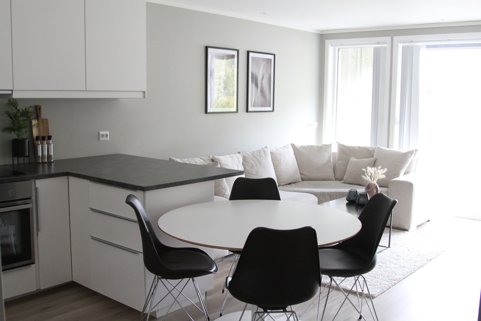 Stue/kjøkken Galleribilde