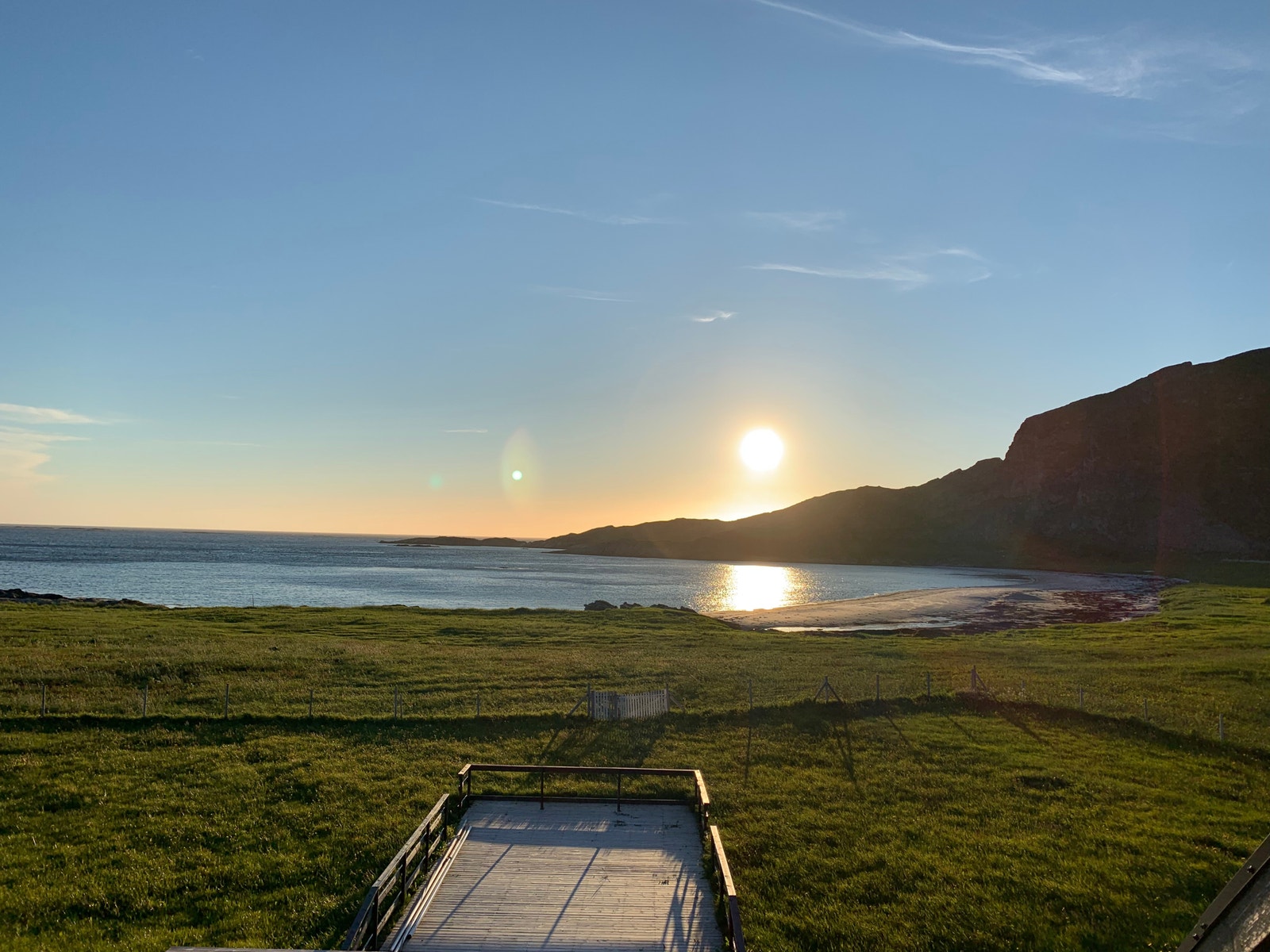 Utsikt mot midnattsol Galleribilde