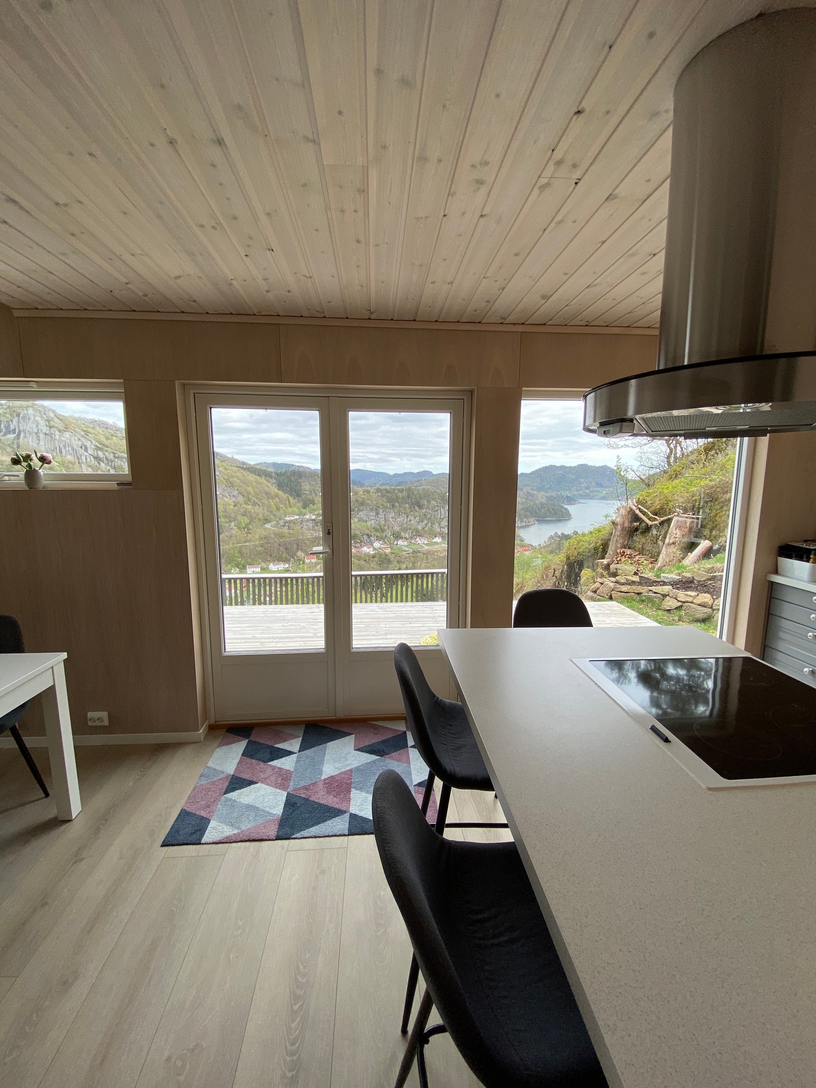 Utsikt fra kjøkken Galleribilde