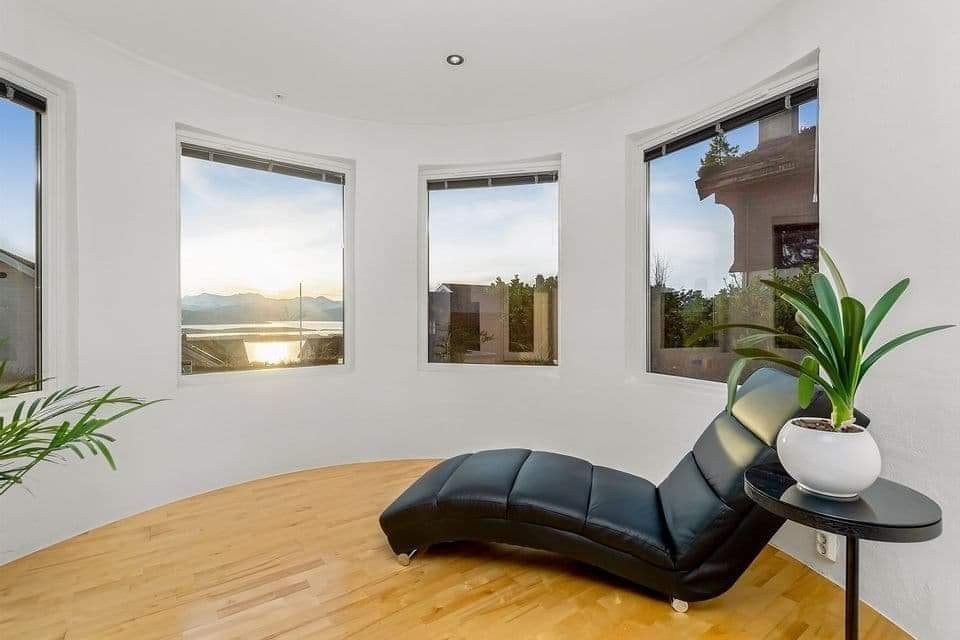 Leilighet med særpreg. Flott utsiktsplass. Galleribilde