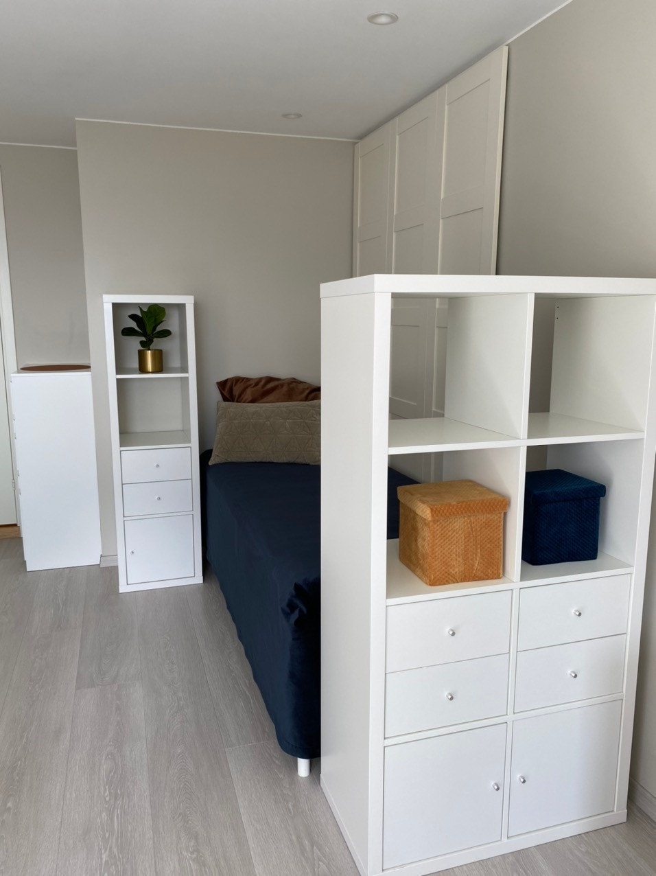 Sengen (skjermet med romdelere) Galleribilde