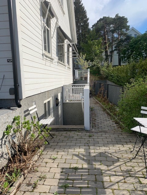 Uteplass utenfor hybel Galleribilde